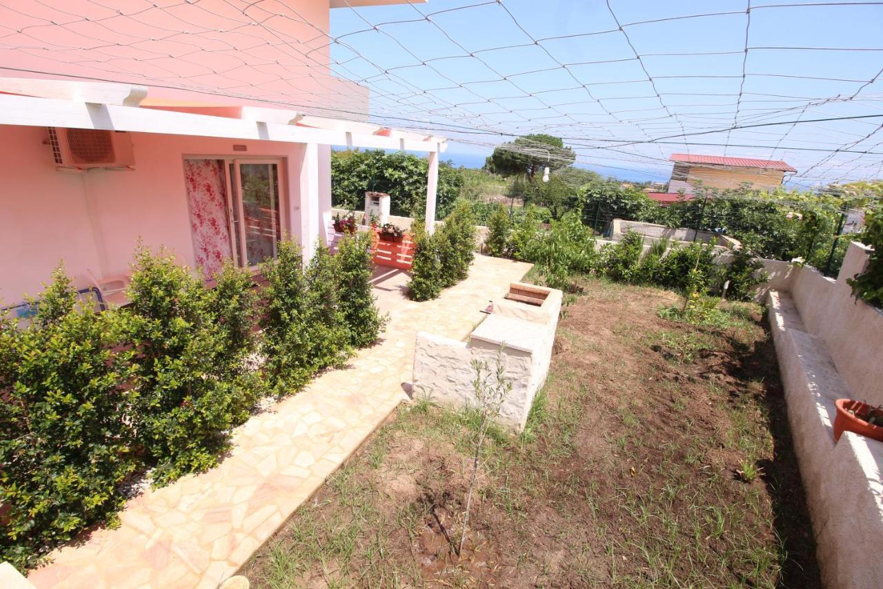 Chiaro Di Luna Apartamento Santa Domenica  Exterior foto